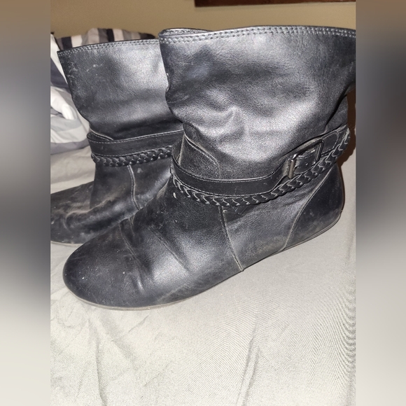 SZ 12W Booties - Picture 3 of 3